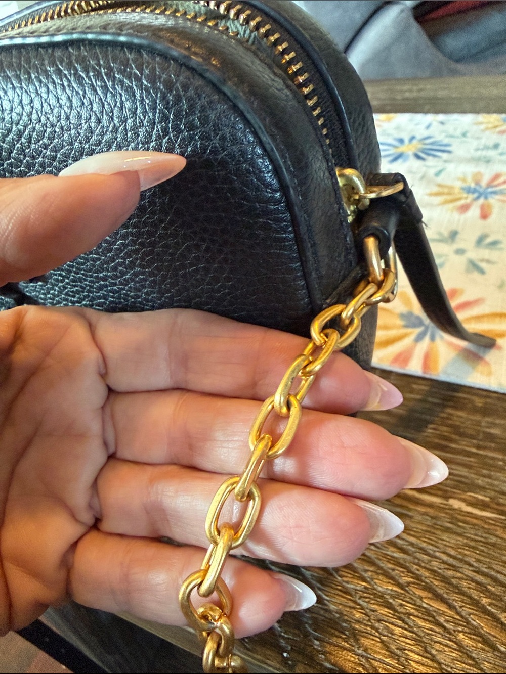Tory Burch Black Pebbled Leather Camera Crossbody - Picture 4 of 5